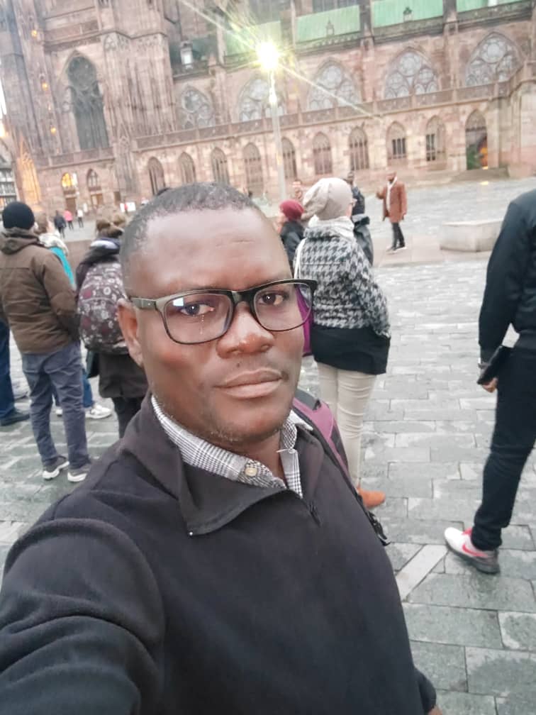 selfie in front of the cathedral of Strasbourg